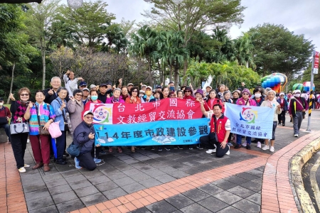 柳采葳議員市政參觀遊覽車